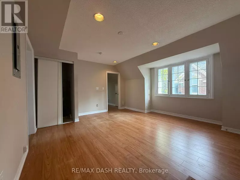 228 St George ST #7, Toronto (annex), ON M5R2N5