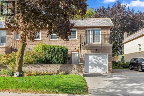 18 FARMSTEAD ROAD, Toronto (st. Andrew-windfields), ON M2L2G2