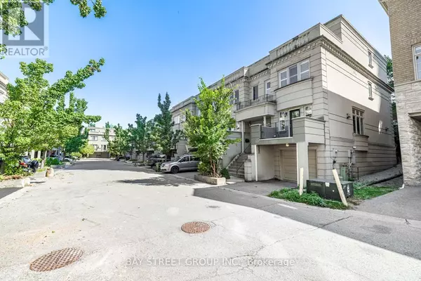 Toronto (willowdale East), ON M2N7A6,35 WILLIAM POOLE WAY