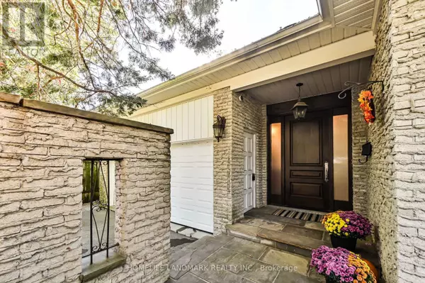 10 LOGANBERRY CRESCENT, Toronto (hillcrest Village), ON M2H3H1