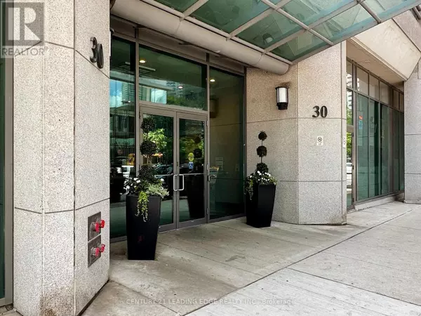 Toronto (waterfront Communities), ON M5J3A4,30 Grand Trunk CRES #3503