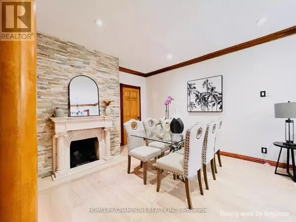 Toronto (rosedale-moore Park), ON M4T1P3,291 ST CLAIR AVENUE E