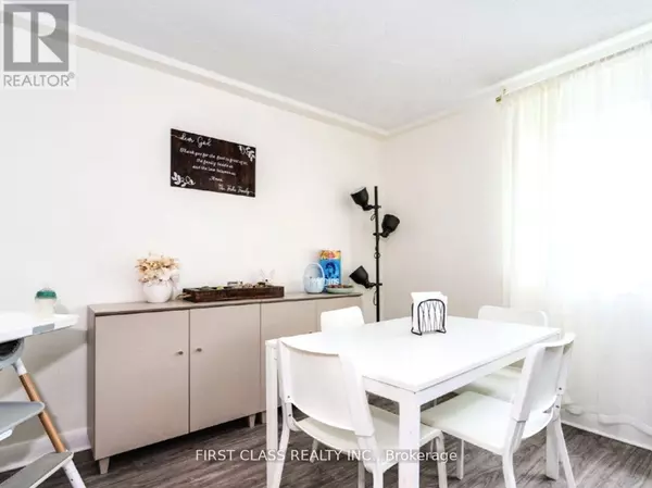 Toronto (mount Pleasant West), ON M4S1T4,117 Hillsdale AVE East #1