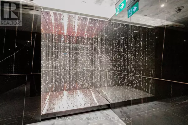 Toronto (annex), ON M4W0B7,11 Yorkville AVE #4103