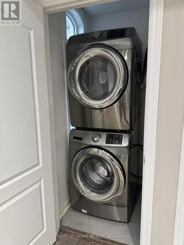 Toronto (newtonbrook West), ON M2M0B4,37 Drewry AVE #19