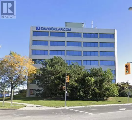 Toronto (don Valley Village), ON M2J4T1,245 Fairview Mall DR #103A