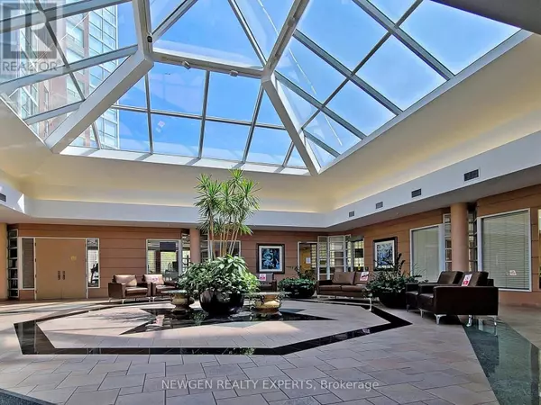 Toronto (banbury-don Mills), ON M3C3M8,5 Concorde PL #2903