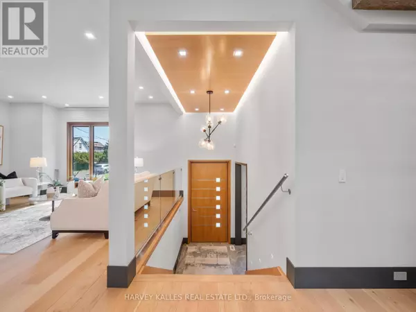 Toronto (lansing-westgate), ON M2N1T2,170 BURNDALE AVENUE