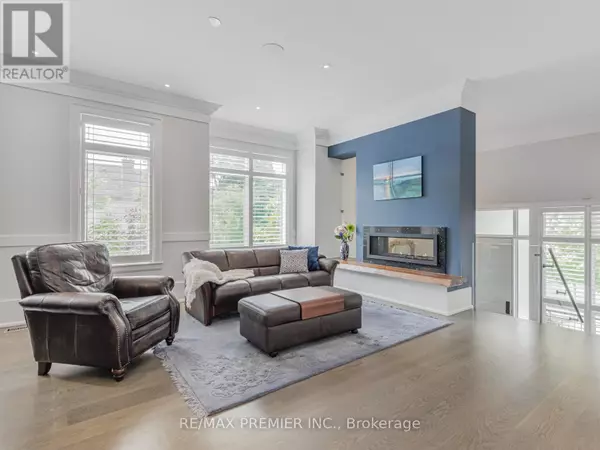 Toronto (bathurst Manor), ON M3H3W2,111 CODSELL AVENUE