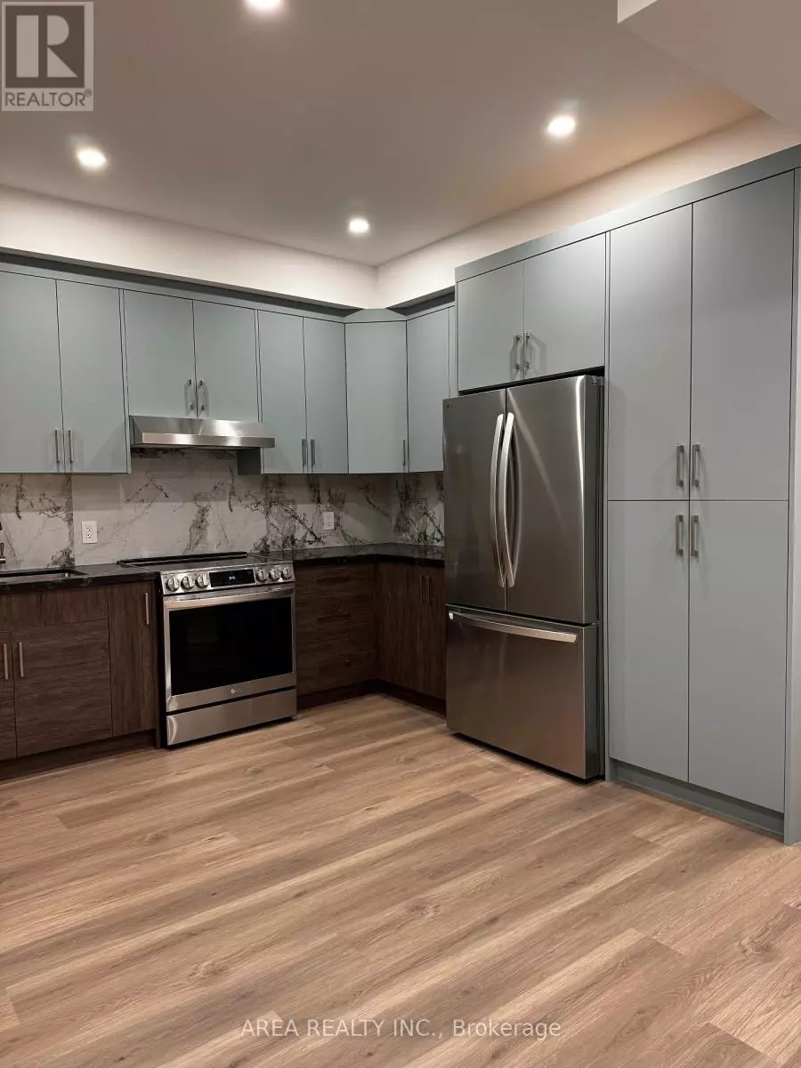 Toronto (oakwood Village), ON M6E3L4,501 Northcliffe BLVD #Upper
