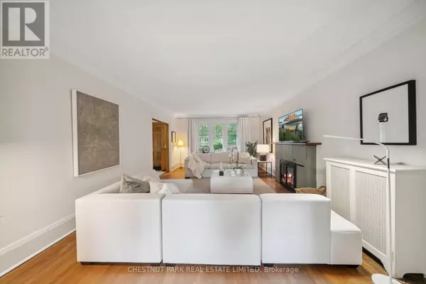 Toronto (lawrence Park South), ON M4R1P6,36 GLENVIEW AVENUE