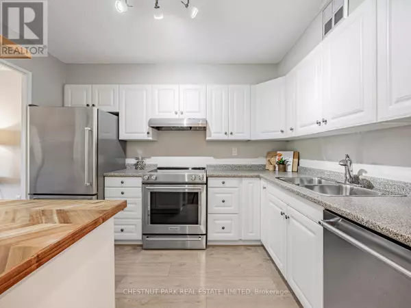 Toronto (bedford Park-nortown), ON M5M4M3,40 Sylvan Valleyway #507