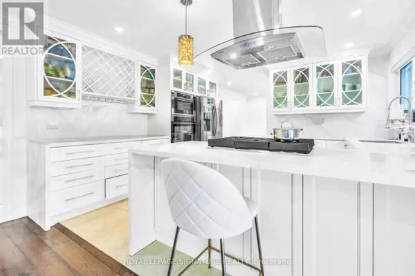 Toronto (parkwoods-donalda), ON M3A3J3,88 OLSEN DRIVE