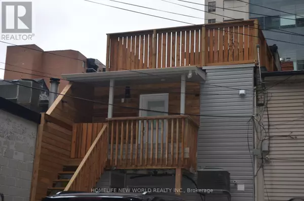 Toronto (waterfront Communities), ON M5V1Z4,UPPER LEVEL - 231 QUEEN STREET W