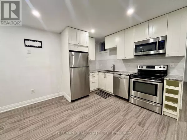 Toronto (annex), ON M5R3B9,340 Howland AVE #Lower