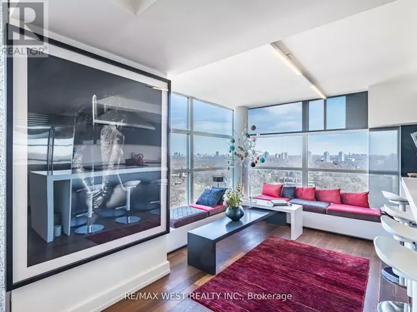 Toronto (rosedale-moore Park), ON M4X1L7,409 Bloor ST East #Ph2