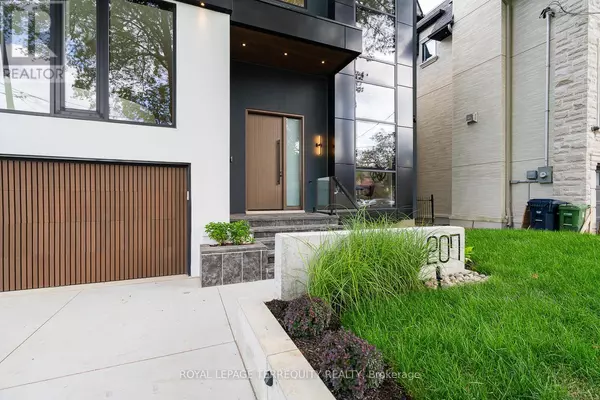 Toronto (newtonbrook East), ON M2M2P2,207 NEWTON DRIVE