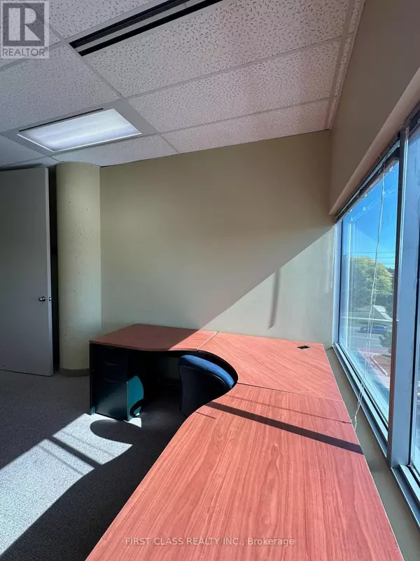 Toronto (hillcrest Village), ON M2H2N5,3550 Victoria Park AVE #310