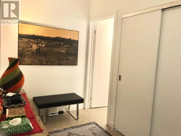 Toronto (moss Park), ON M5A0E5,510 King ST East #412