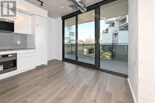 21 Lawren Harris SQ #414, Toronto (waterfront Communities), ON M5A1H7