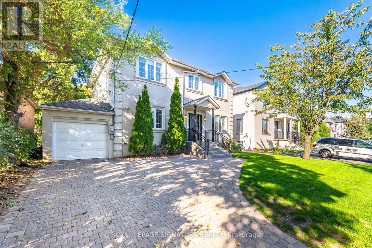 Toronto (englemount-lawrence), ON M6B2W9,114 FAIRHOLME AVENUE