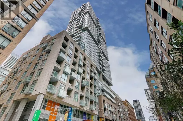 Toronto (waterfront Communities), ON M5V0H4,199 Richmond ST West #203