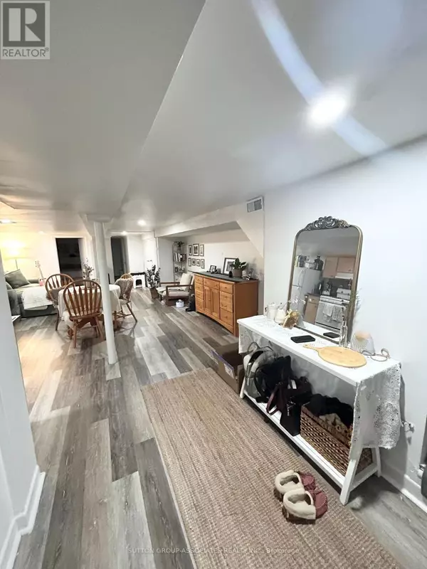 Toronto (palmerston-little Italy), ON M6H2S8,LOWER LEVEL - 21 DELAWARE AVENUE