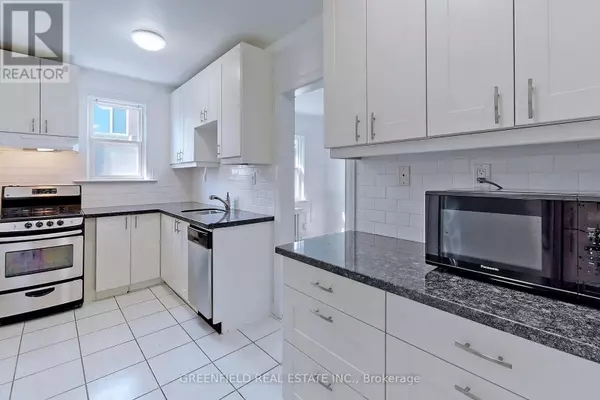 Toronto (leaside), ON M4G3C5,1747 Bayview AVE #Upper