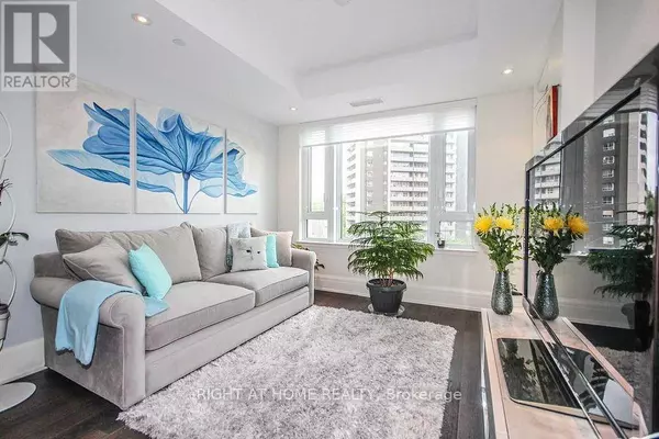 Toronto (annex), ON M5R1J1,181 Davenport RD #306