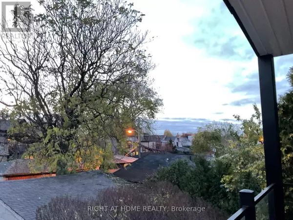 Toronto (annex), ON M3H2G1,SECOND FLOOR - 674 MANNING AVENUE