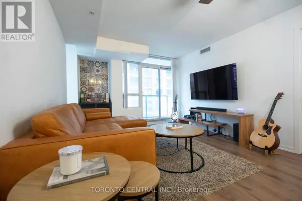 Toronto (little Portugal), ON M6J0A2,68 Abell ST #522