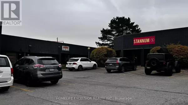 Toronto (hillcrest Village), ON M2H3B4,748-750 GORDON BAKER ROAD