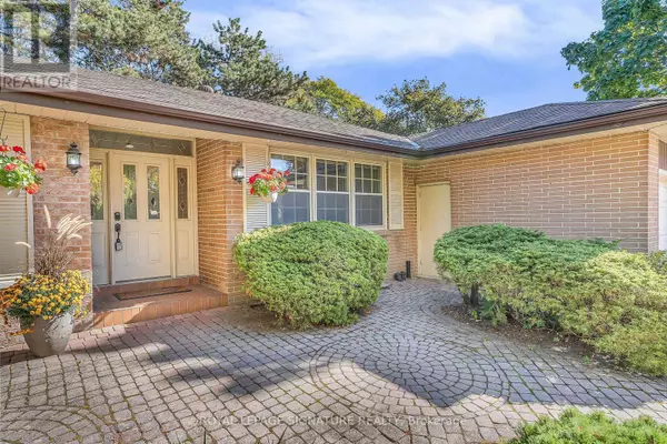 Toronto (parkwoods-donalda), ON M3A2S4,24 HOCKLEY PLACE