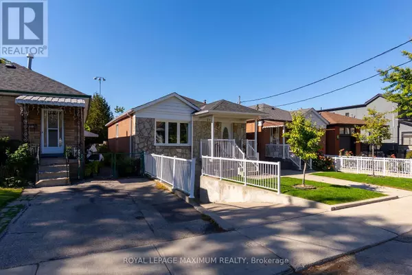 Toronto (oakwood Village), ON M6E3L7,572 NORTHCLIFFE BOULEVARD