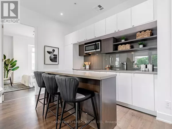 Toronto (yonge-st. Clair), ON M4V1N5,111 St Clair AVE West #419