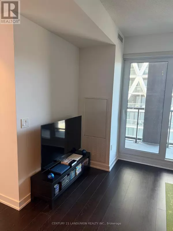 Toronto (kensington-chinatown), ON M5T0E2,238 Simcoe ST #2707