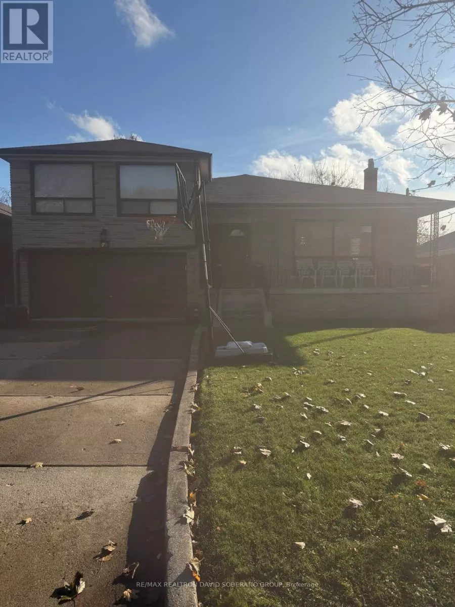 Toronto (clanton Park), ON M3H1X9,89 ALLINGHAM GARDENS