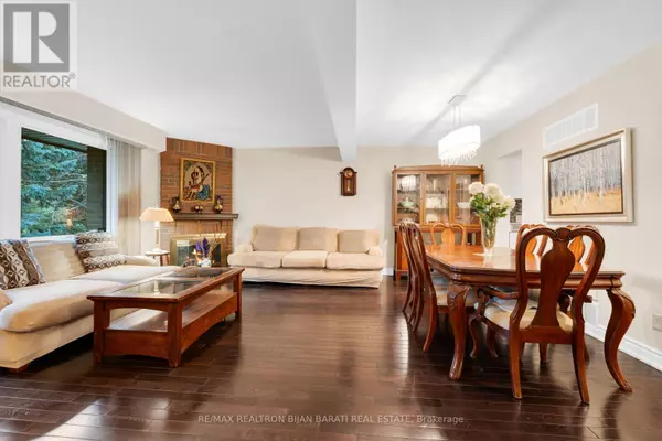 Toronto (willowdale East), ON M2N5Z1,105 GYPSY ROSEWAY