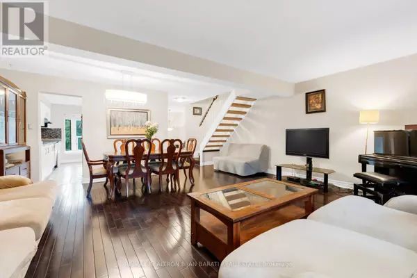 Toronto (willowdale East), ON M2N5Z1,105 GYPSY ROSEWAY