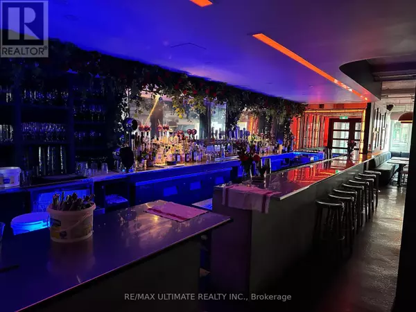 Toronto (little Portugal), ON M6J1X4,1166 DUNDAS STREET W