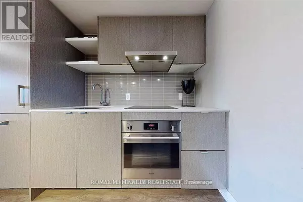 Toronto (waterfront Communities), ON M5J1B7,88 Harbour ST #3103