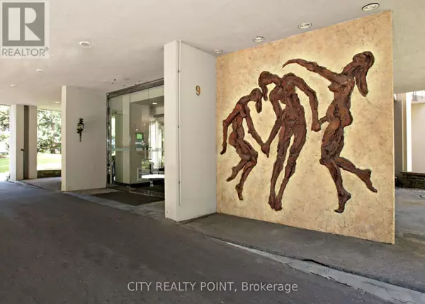 Toronto (yonge-st. Clair), ON M4V2C4,9 Deer Park CRES #303