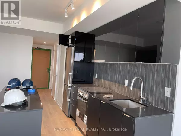 Toronto (clanton Park), ON M3H0E7,8 Tippett RD #1107