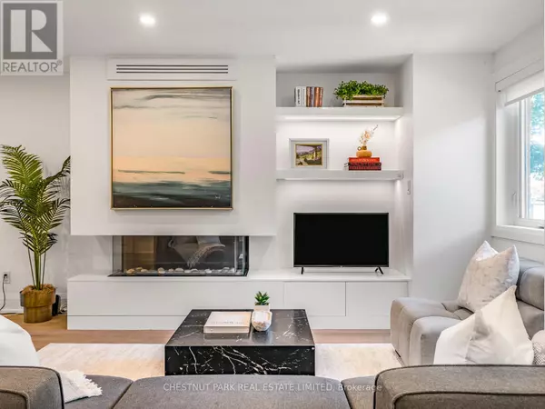 Toronto (lawrence Park South), ON M4R1W1,629 DUPLEX AVENUE