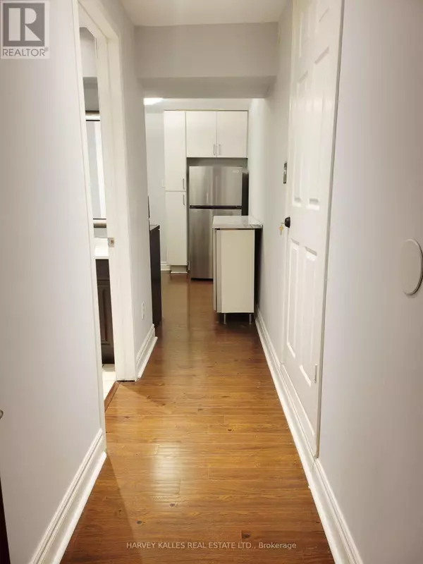 Toronto (oakwood Village), ON M6E2G3,85 Lanark AVE #Lower