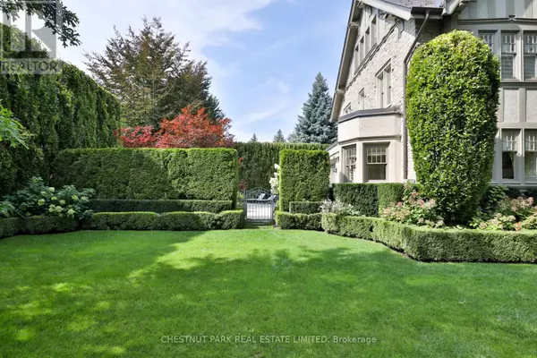 Toronto (rosedale-moore Park), ON M4W1X8,170 ROXBOROUGH DRIVE