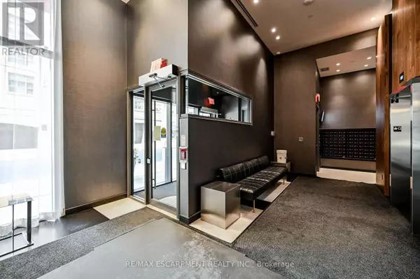 Toronto (waterfront Communities), ON M5V0N3,435 Richmond ST West #714