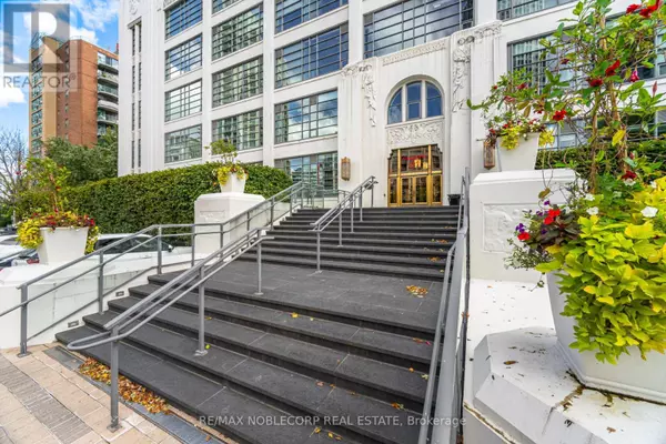 Toronto (niagara), ON M5V3J6,637 West Lake Shore BLVD #228