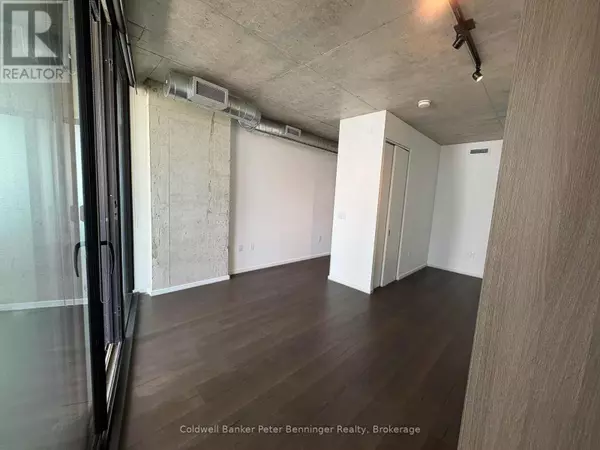 Toronto (waterfront Communities), ON M5A0T4,21 Lawren Harris SQ #514