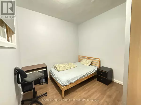 Toronto (church-yonge Corridor), ON M4Y1Z2,567 Yonge ST #3